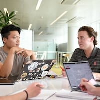 students-at-hunt-library